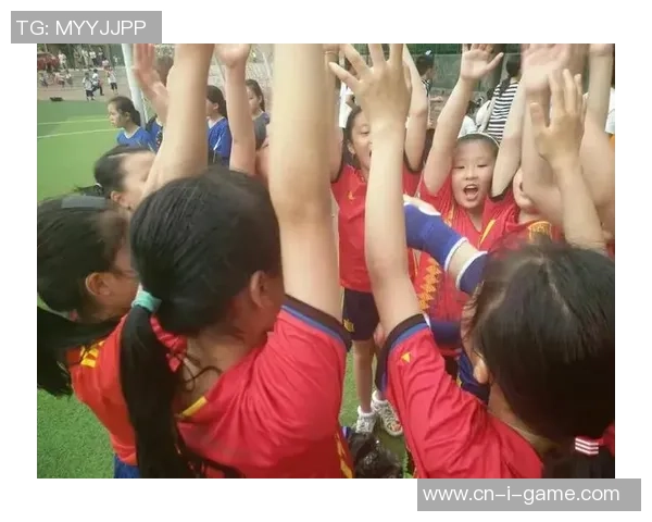 香港足球宝贝展现青春活力与激情魅力的精彩瞬间